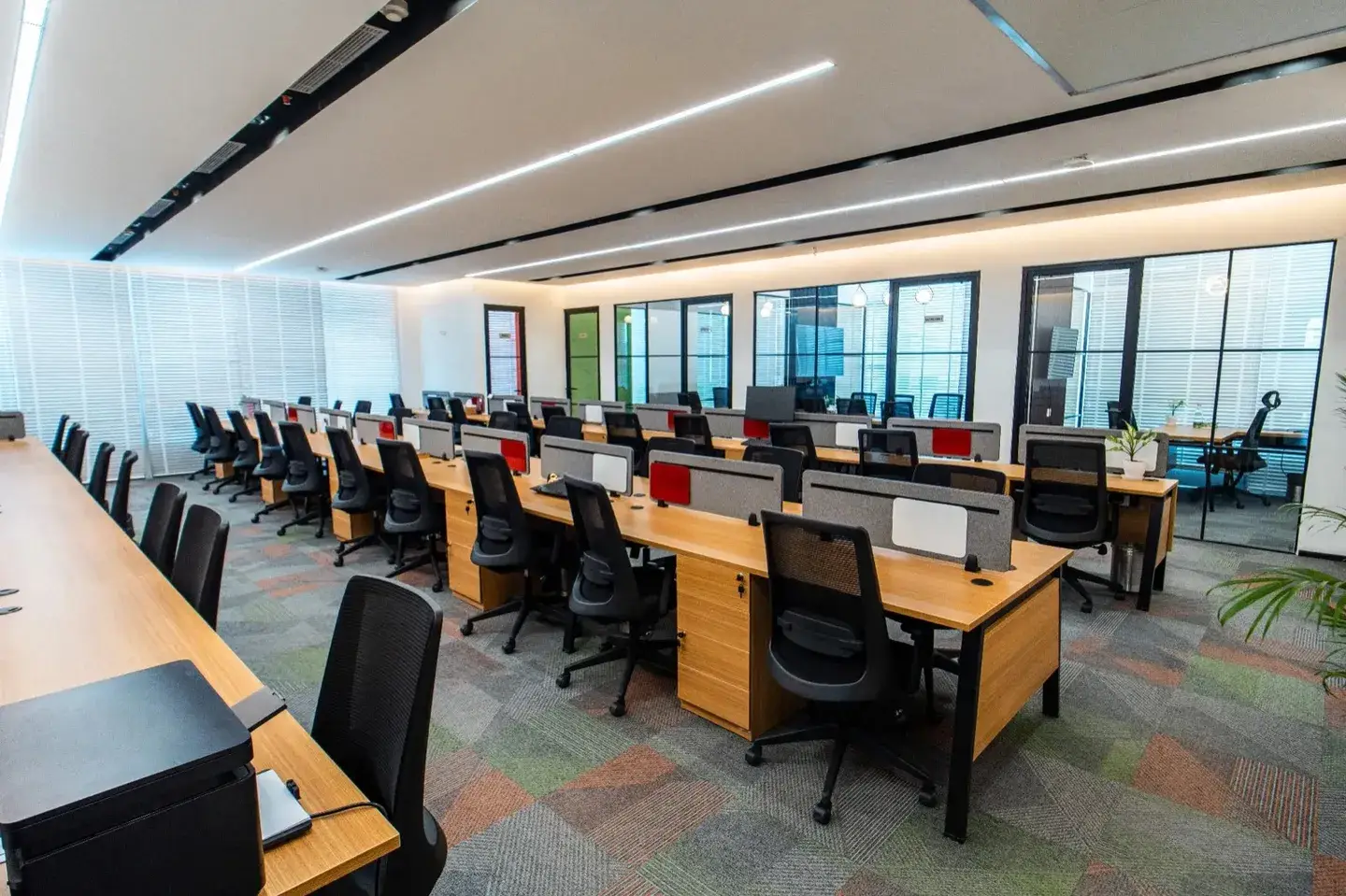 Fully fitted private office for rent in an AIHP managed building in Gurgaon