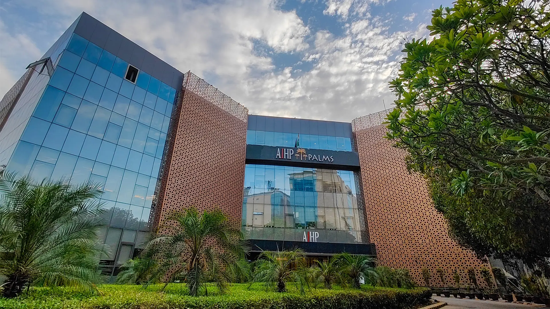 Office space for rent in Udyog Vihar