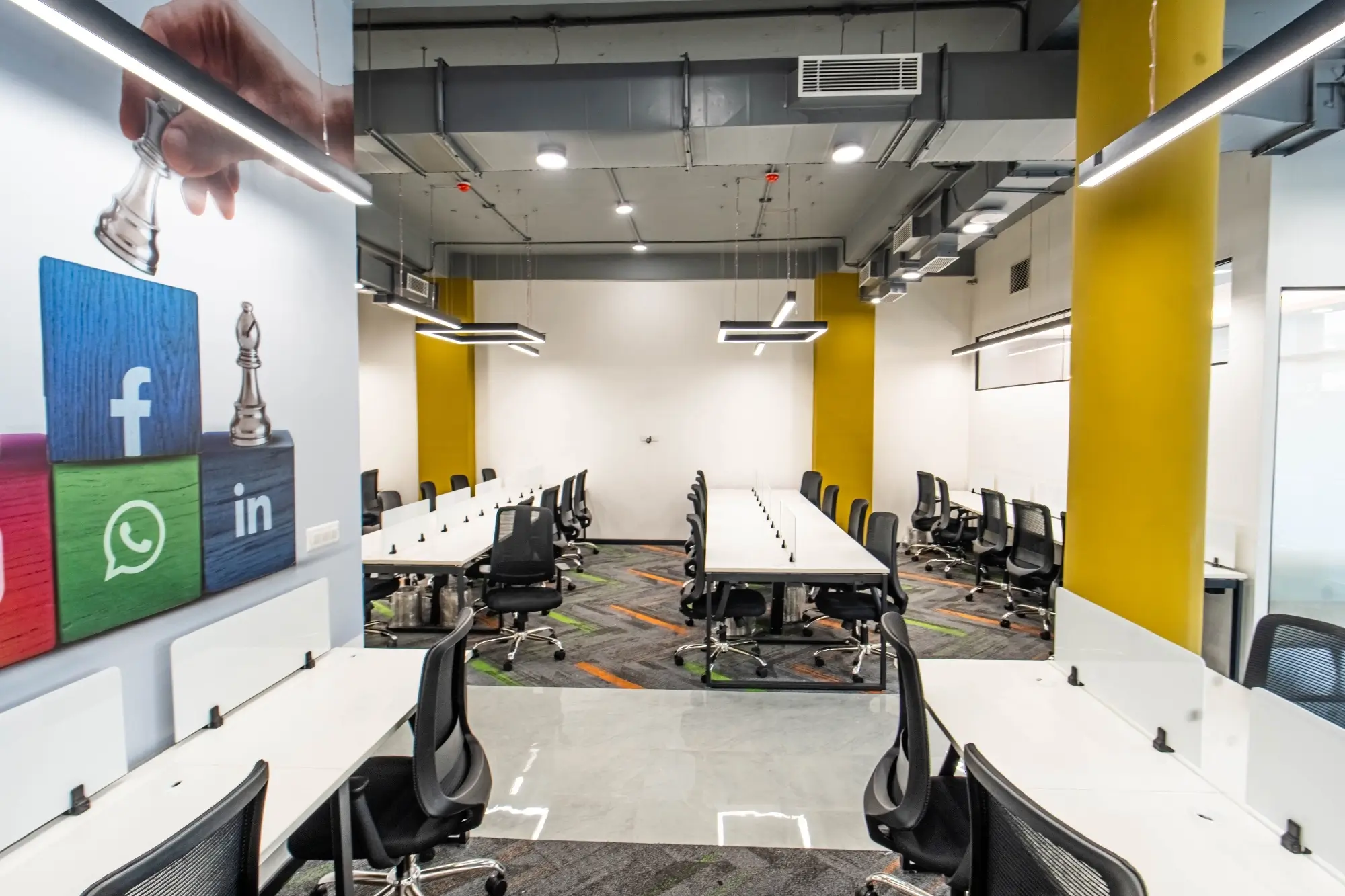 HR Leader’s Checklist: Employee Experience in Office Selection